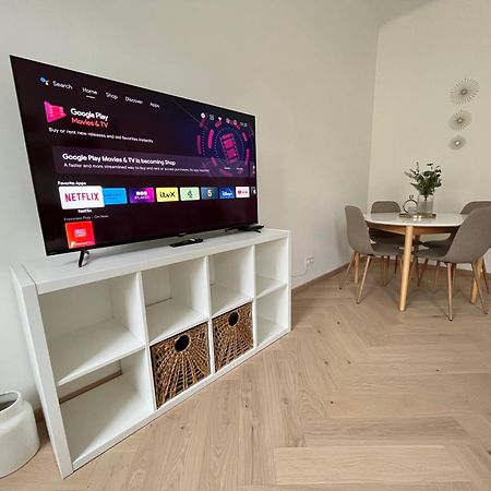 Luxurious One Room Apartment Near Schoenbrunn Palace Bécs Kültér fotó