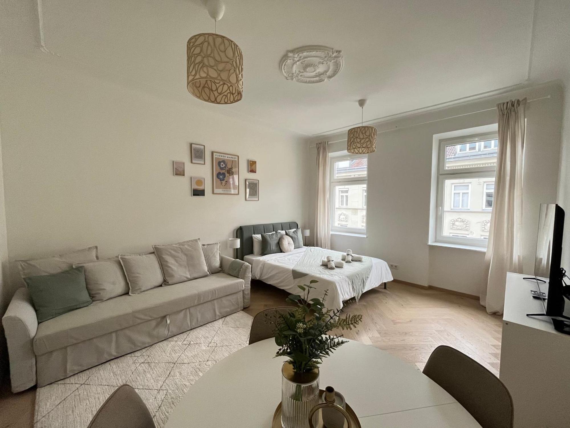Luxurious One Room Apartment Near Schoenbrunn Palace Bécs Kültér fotó