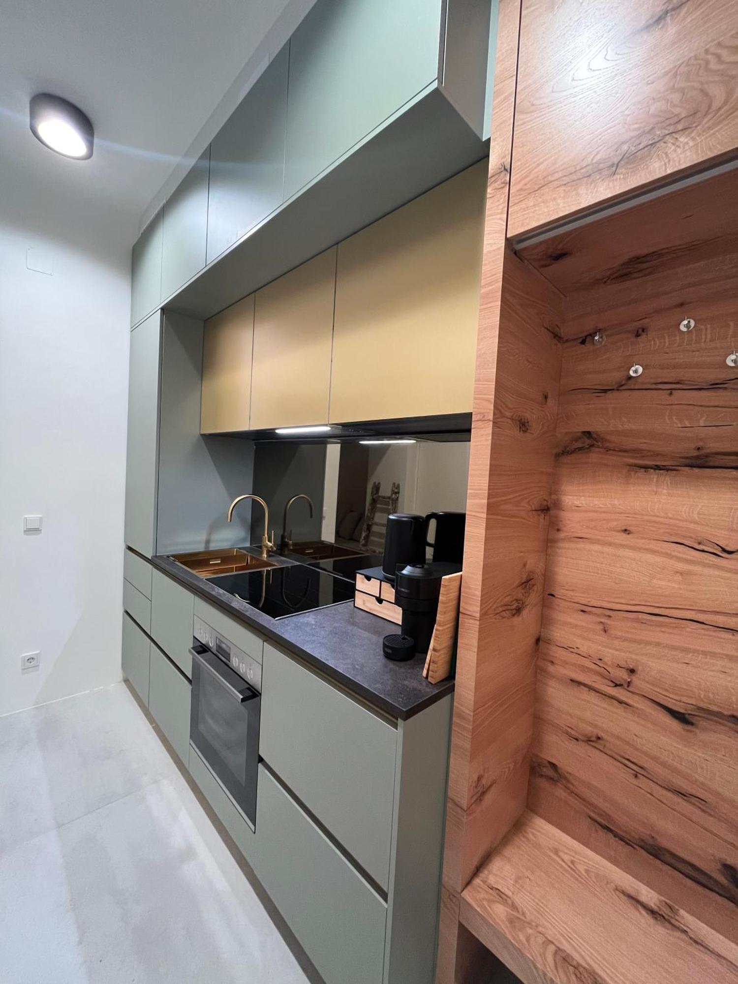 Luxurious One Room Apartment Near Schoenbrunn Palace Bécs Kültér fotó