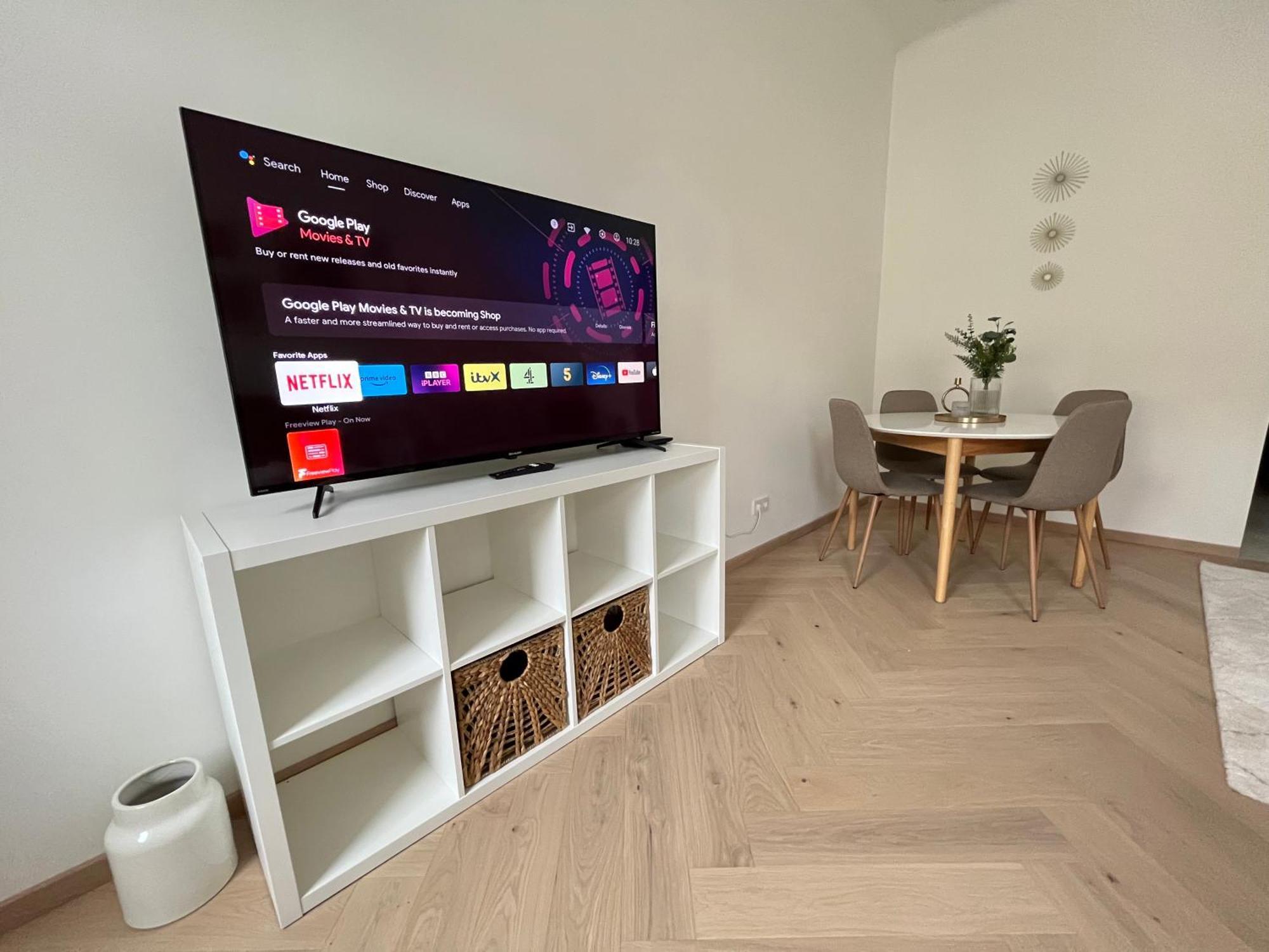 Luxurious One Room Apartment Near Schoenbrunn Palace Bécs Kültér fotó
